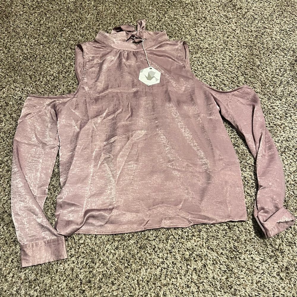 Ethereal Cold Shoulder Mock Neck Shimmer‎ Top Mauve Long Sleeve Large